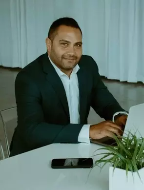 Zia Cajee, Maple Ridge, Real Estate Agent